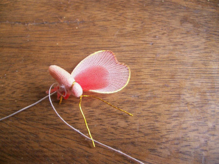 نحوه ساخت پروانه هاي جورابي, ساخت پروانه با جوراب