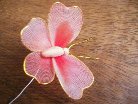 نحوه ساخت پروانه هاي جورابي, ساخت پروانه با جوراب