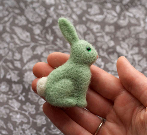 Fiber-into-Form-Soft-Sculpture-Animals-Needle-Felted-fro_002