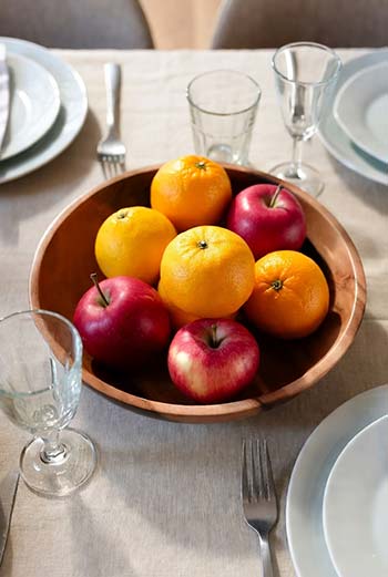 چیدمان میوهها به عنوان مرکز سفره