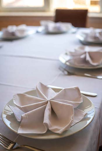 استفاده از دستمالهای پارچهای تاشده