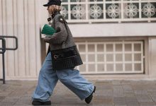 3 بهترین کفش مناسب شلوار بگ زنانه (و 8 نمونه با عکس)