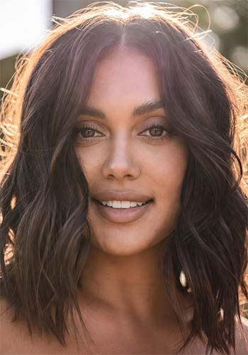 باب موج‌دار (Wavy bob) با بافت طبیعی