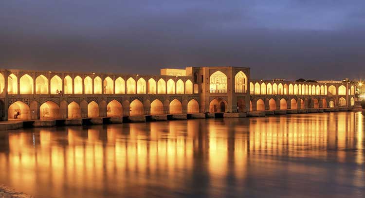 سبک هنری مهندسی آب و پلسازی در عصر صفوی