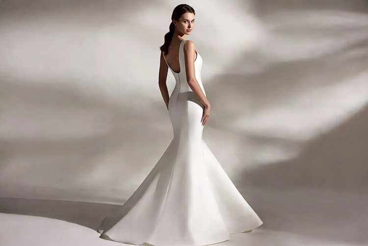 انتخاب پارچههای آهاردار و مات برای دامن