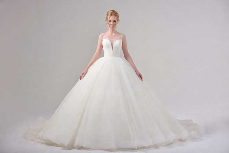 مدل پرنسسی (Ball Gown) برای شکوه و پوشش کامل