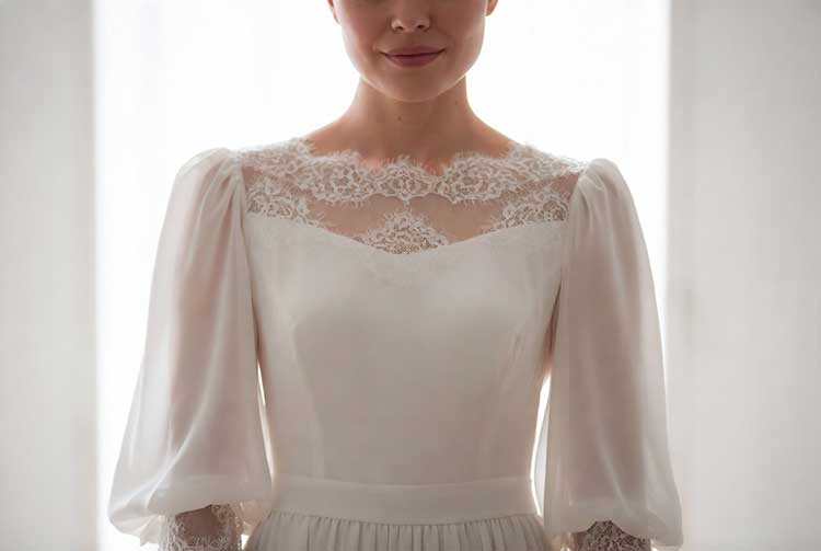 آستینهای پفی، کلاهکی و تزیینات روی شانه