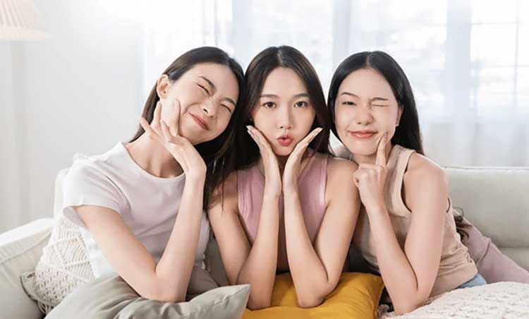 آرایش صورت دخترانه ساده 15 سال کره ای با 3 بهترین روش