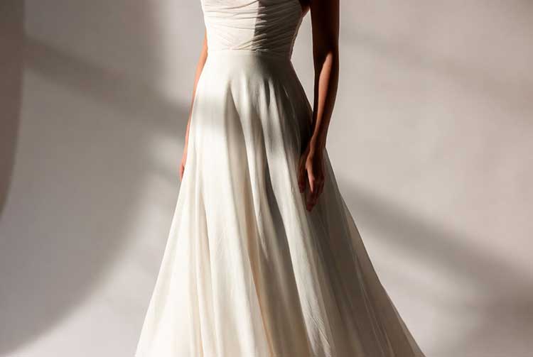 مدل دوم: امپایر (Empire waist).