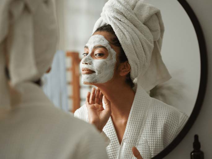 پاکسازی پوست پاکسازی در خانه: استقلال یا ریسک؟