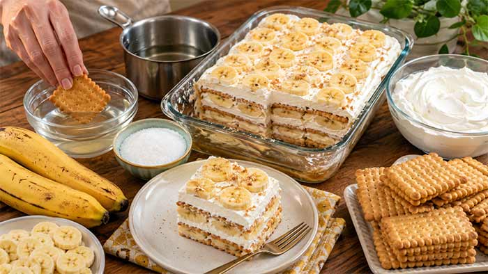 شعریه میوه‌ای با موز و شربت خانگی